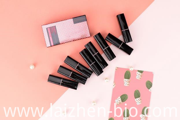 Velvet makeup lipstick Velvet makeup lipstick